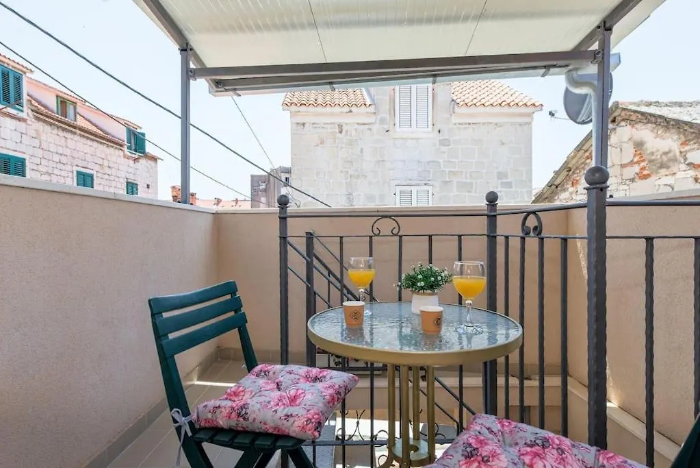 Diva 2,Stylish Old Town Studio Apartment Near Beach Split Kroatië